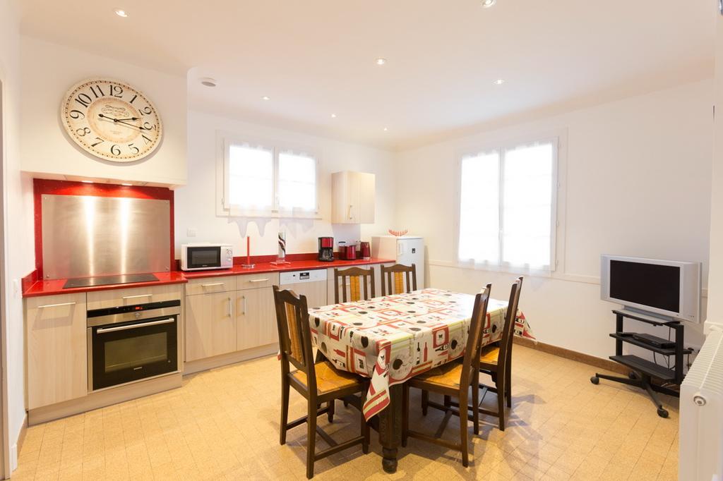 Salies-de-Béarn Appartements - Chez Alice מראה חיצוני תמונה